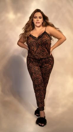 MAPALÉ Plus Size Tiger Eyes Pajama Set
