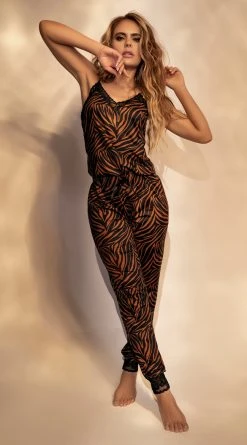 MAPALÉ Tiger Eyes Pajama Set