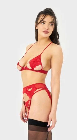 MAPALÉ Love Lace Bralette And Garter Set 19 MAPALÉ Love Lace Bralette And Garter Set -LEG AVENUE Shop ES 8658 RED 04 YANDY PS03312022