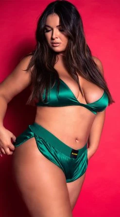 Playboy Plus Size Dream On Satin Lounge Set -LEG AVENUE Shop PB PBL5014X 4 EDS YANDY 2021HOLIDAY