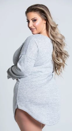 Roma Plus Size Grey Area Cozy Pajama Shirt -LEG AVENUE Shop RM LI377Q GREY PS02042020 7 Edit