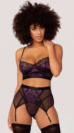 Yandy Midnight Beauty Bra And Garter Set