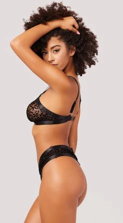 Yandy Wild Queen Bra Set -LEG AVENUE Shop YO 40 11811 BRA SET BLACKBLACK LEOPARD STRAPPY BLACK 4764